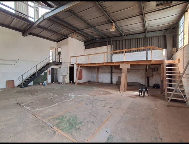 928M² WAREHOUSE TO LET IN DENVER